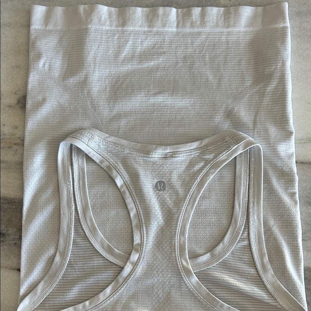 Lululemon Swiftly Tech Racerback Tank - Picture 2 of 3